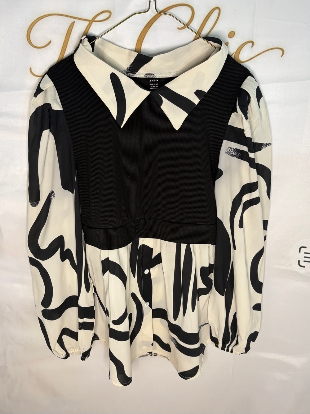 SHEIN Black & White Abstract Contrast Collar Blouse